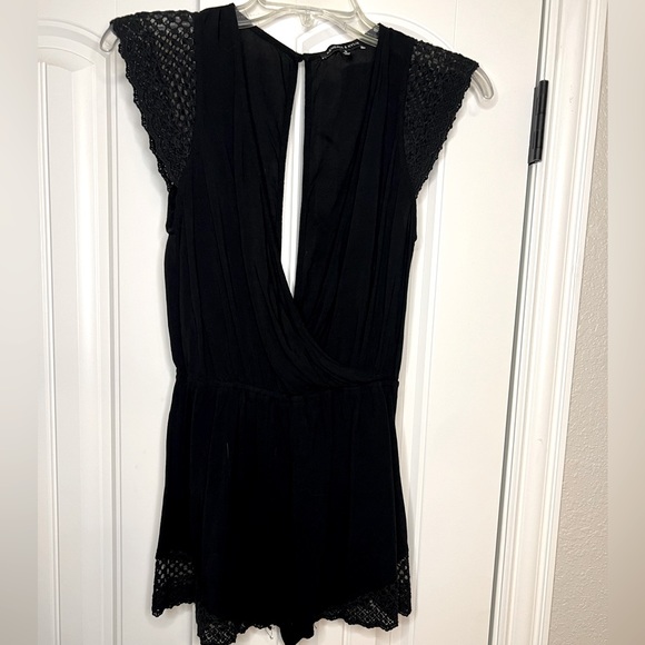 Kendall & Kylie Black Romper Short Sleeve Cross Front Size Small. BARELY WORN - Picture 1 of 6